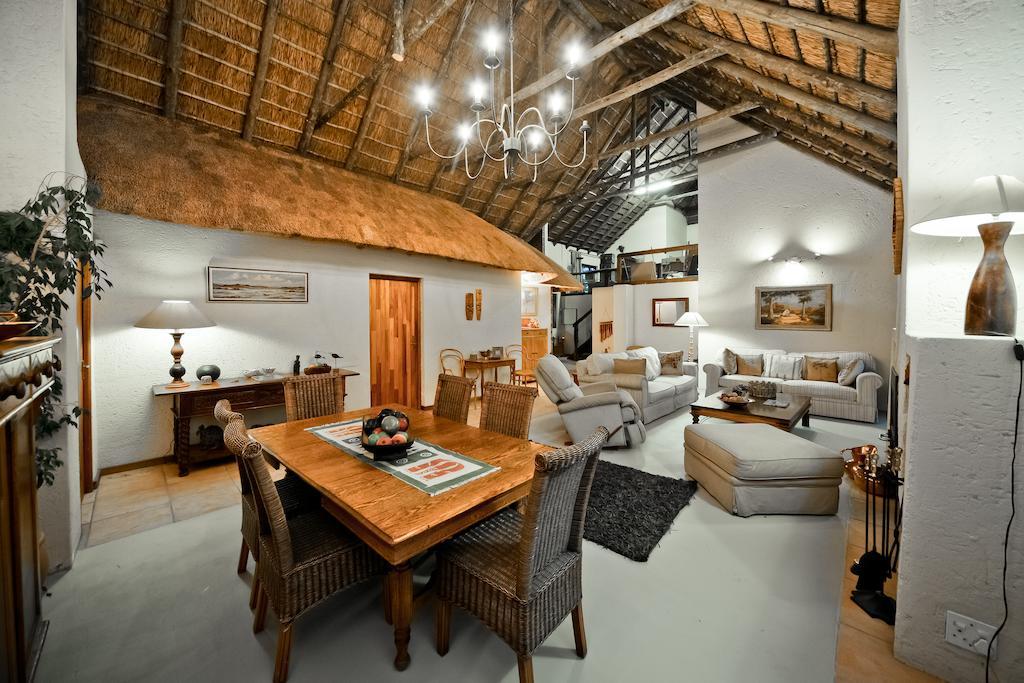 50 On Shepherd Boutique Guest House Сэндтон Экстерьер фото