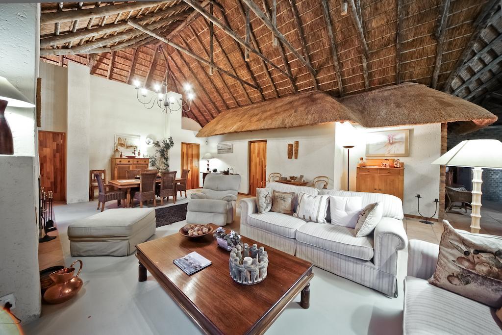 50 On Shepherd Boutique Guest House Сэндтон Экстерьер фото