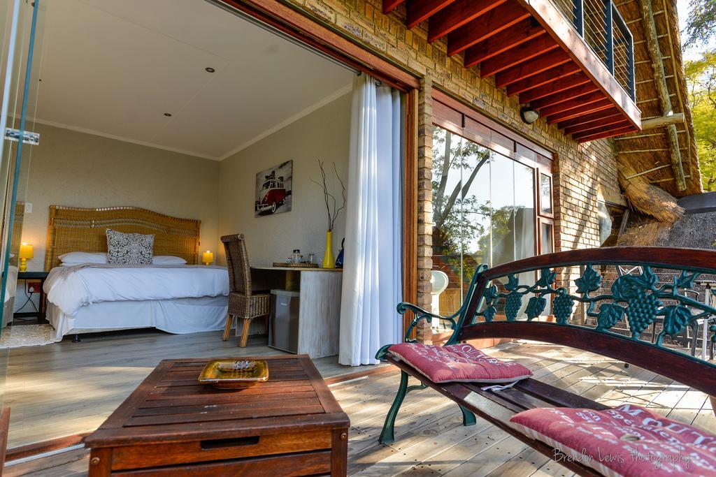 50 On Shepherd Boutique Guest House Сэндтон Экстерьер фото