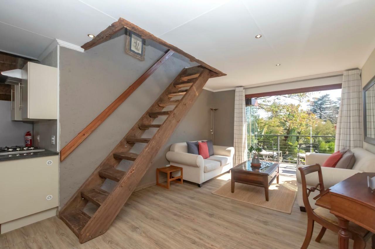 50 On Shepherd Boutique Guest House Сэндтон Экстерьер фото