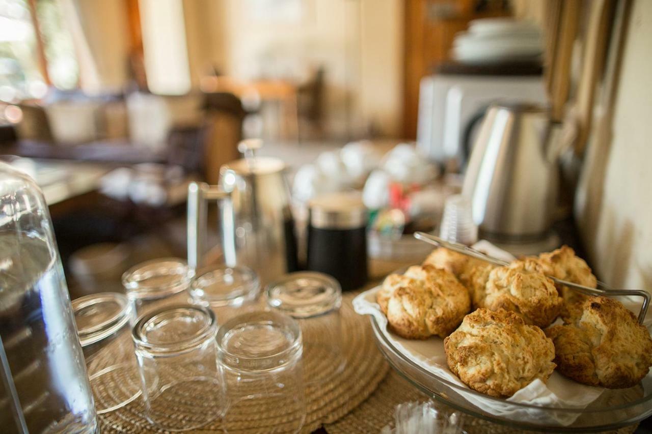 50 On Shepherd Boutique Guest House Сэндтон Экстерьер фото
