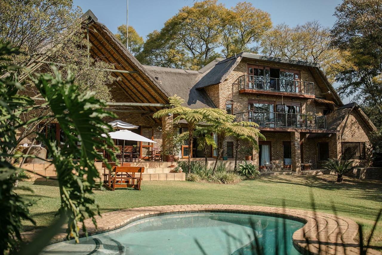 50 On Shepherd Boutique Guest House Сэндтон Экстерьер фото