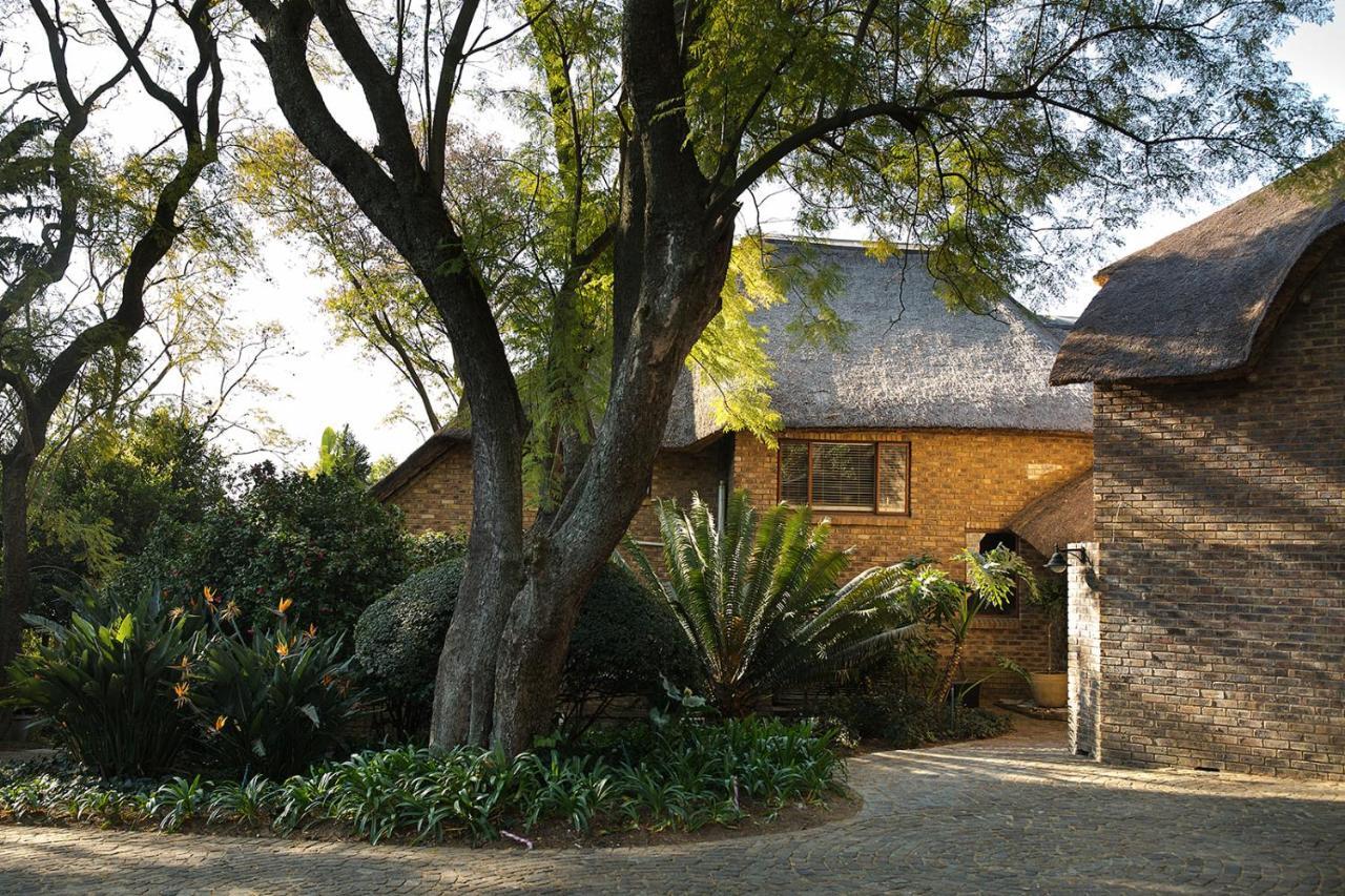 50 On Shepherd Boutique Guest House Сэндтон Экстерьер фото